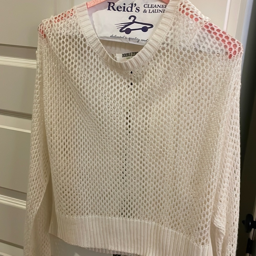 Double Zero fisherman holey sweater/coverup. Size large.